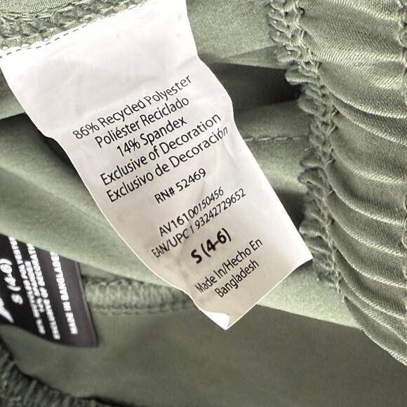 Avia‎ Women's Utility Hiking Cargo Shorts, Size Small Green - Picture 8 of 9